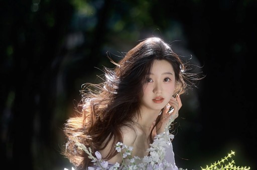 娱乐圈大事件：刘昊然周冬雨复合传闻、卢昱晓屏摄道歉、杨紫《家业》恶评风波、阿Sa婚变辟谣